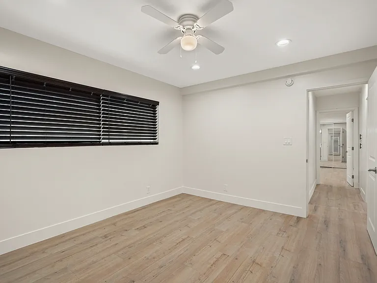 11461 Albers St #4 — Photo 22