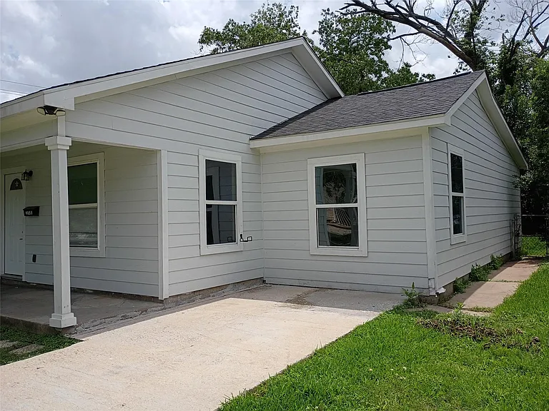 4859 Bellnole Dr — Photo 2