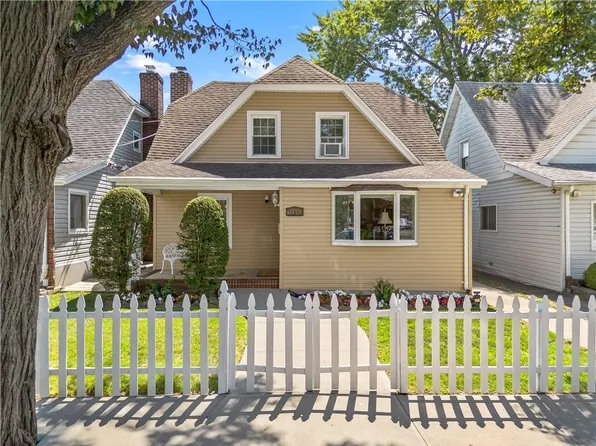 3710 Avenue P image 2 of 40