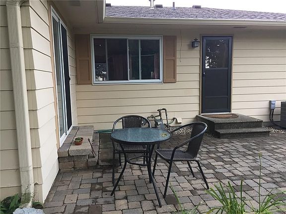 2nd image of 3539 Redwood Dr