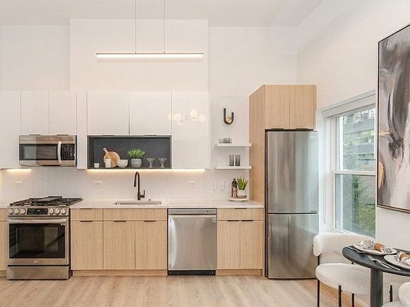 2nd image of 2256 N Sawyer Ave APT 2