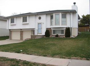 13588 Chandler St, Omaha, NE 68138