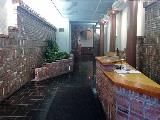 Rented by Cyberapts Management | media 16