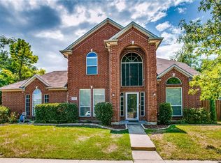 297 Newberry St, Grand Prairie, TX 75052