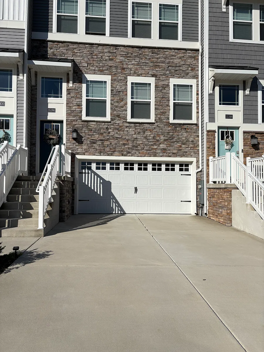 Building Photo - 35398 Wright Way #35398