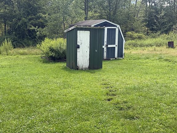 2nd image of 271 W Branch Rd