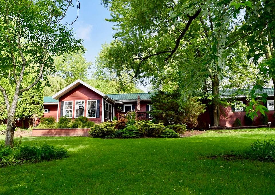 1st image of 207 Crittenden Dr