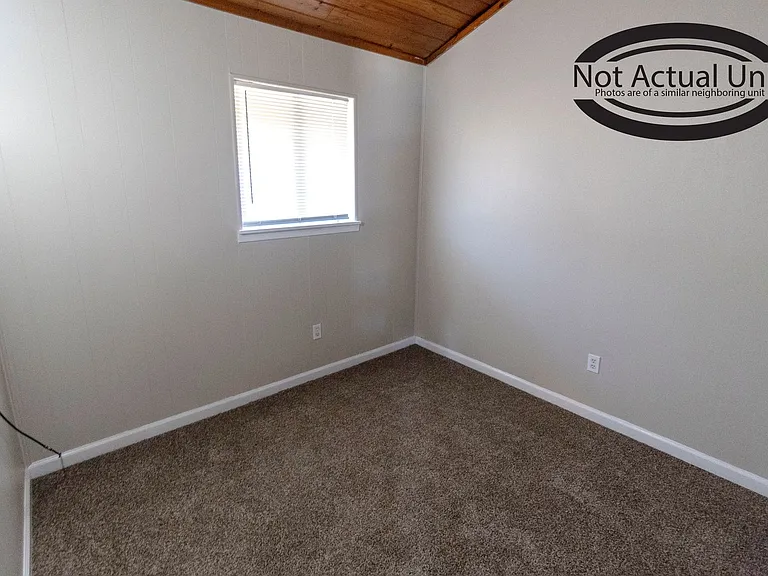700 W Cunningham Dr #C — Photo 12