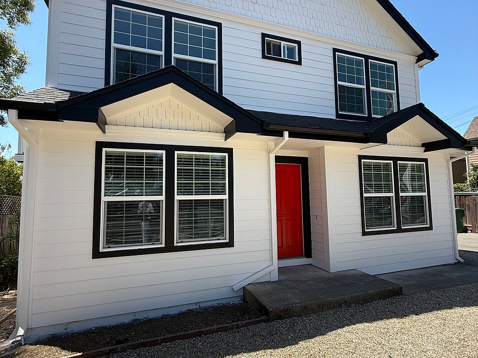 Exterior of downstairs unit, entrance