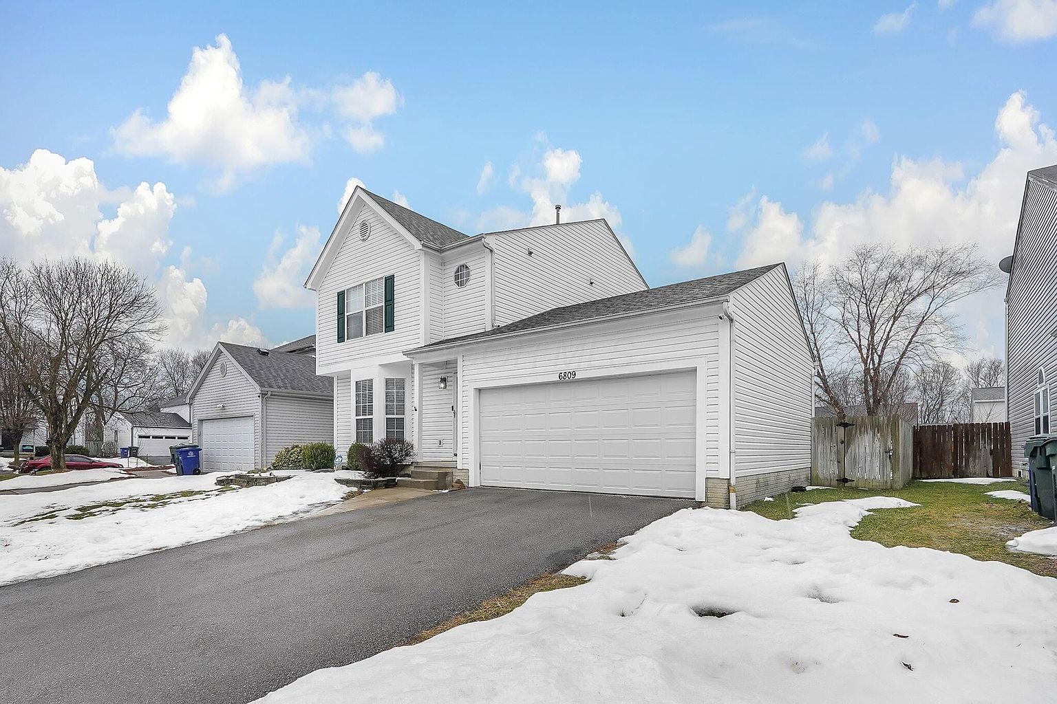 Listing photo 3 for 6809 Kristins Cove Ln