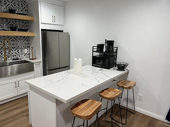 5th image of 1847 W 49th St