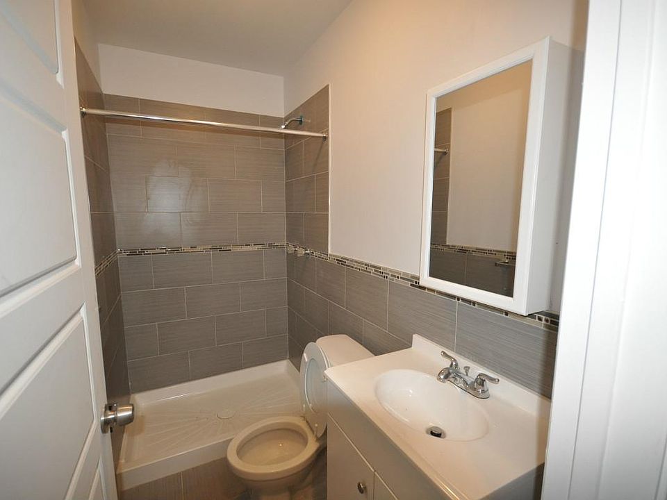 2nd image of 1833 W Master St Fl 2nd