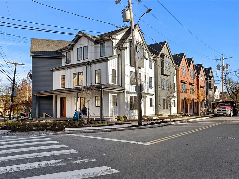6 Elm St #6 — Photo 26