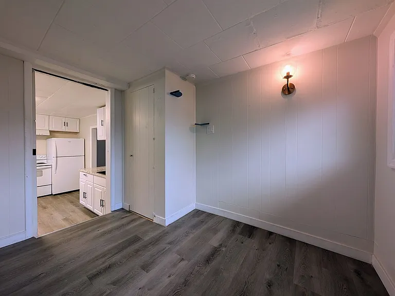 330 Roosevelt Ave — Photo 43