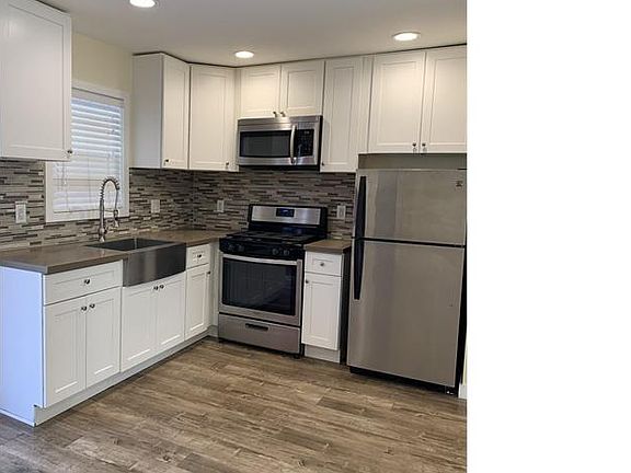 3rd image of 125 Union Pl APT 3