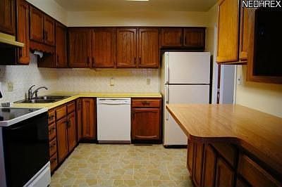 2nd image of 3189 9th St