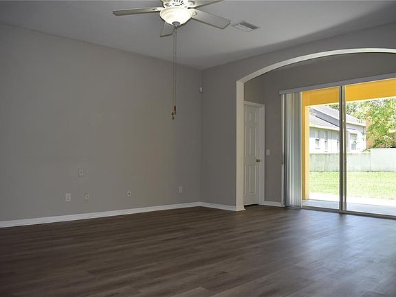 3rd image of 644 Chesney Dr