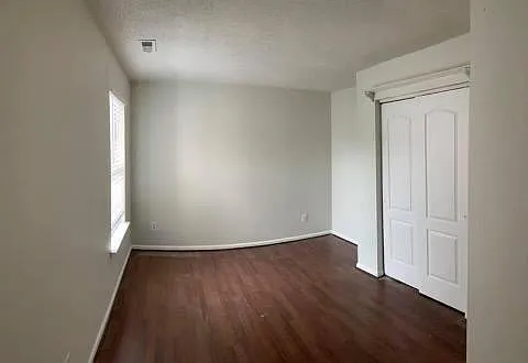 604 Railway Ct — Photo 18