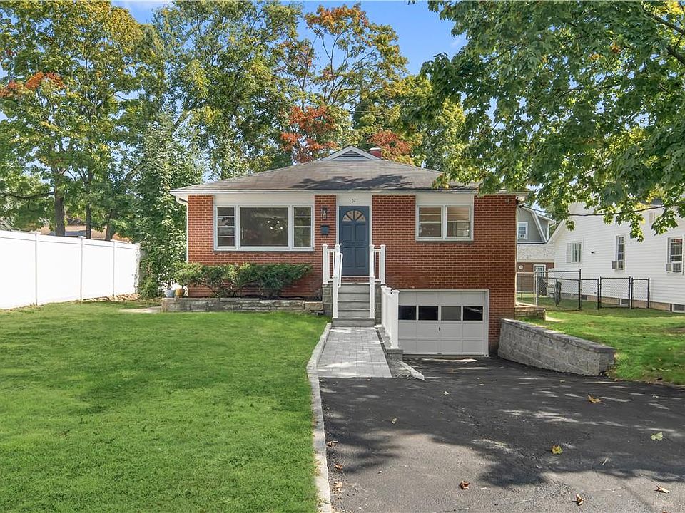 1st image of 52 Narragansett Avenue