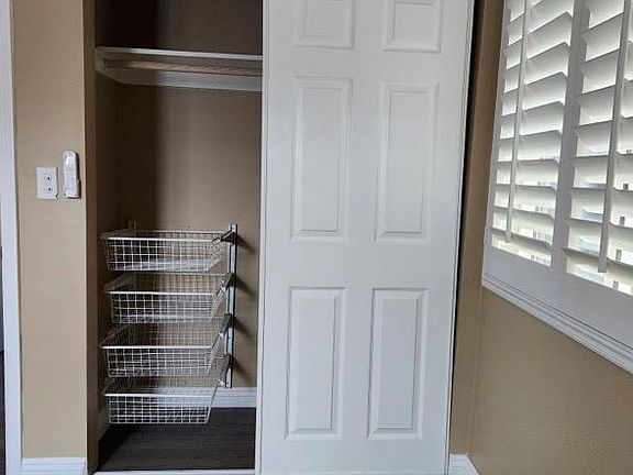 5th image of 13744 Borden Ave