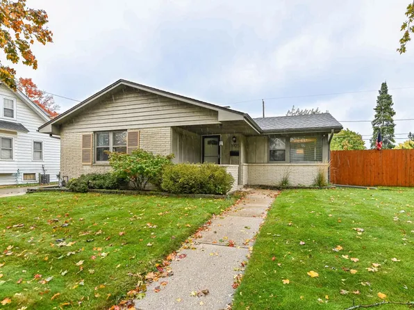 1925 Wustum AVENUE, Racine, WI 53404