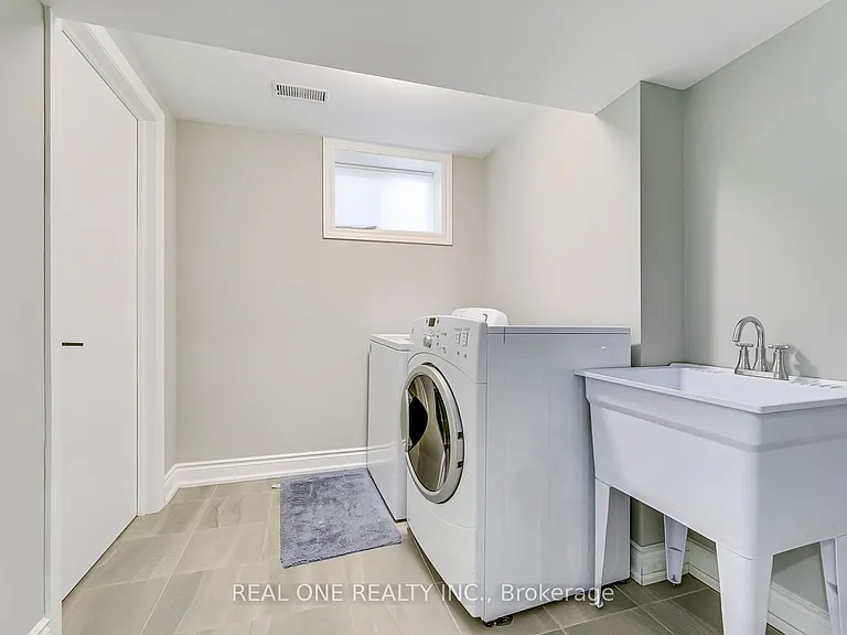 604 Bridle Wood — Photo 33