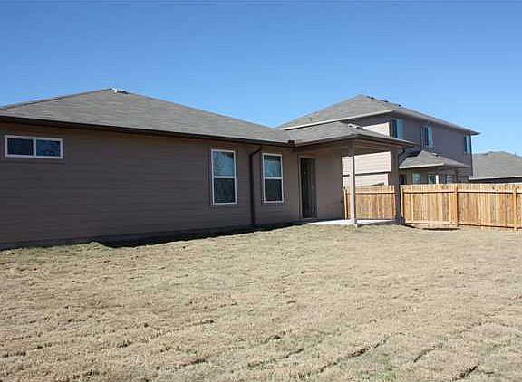 3rd image of 102 Adriana Ln