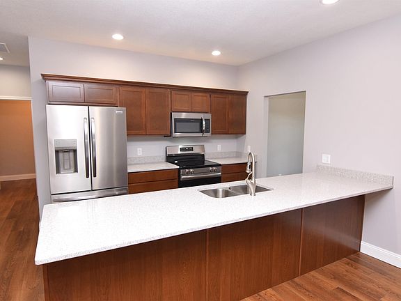 3rd image of 4710 W Candlewick Ln