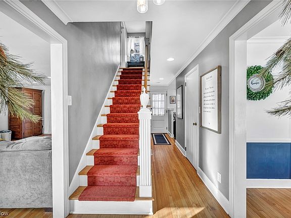 3rd image of 441 N Broadway St