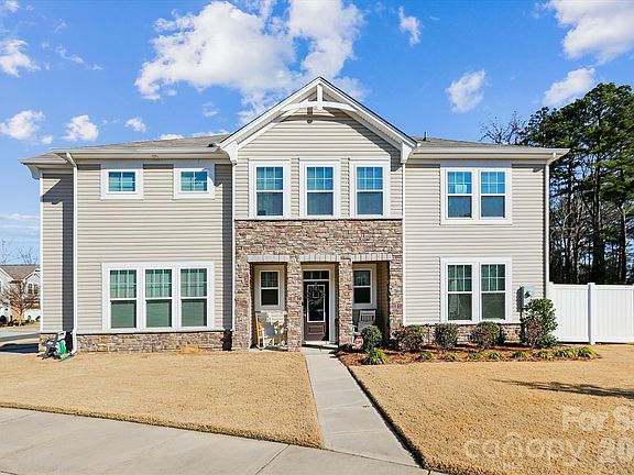 3rd image of 1304 Southern Sugar Dr