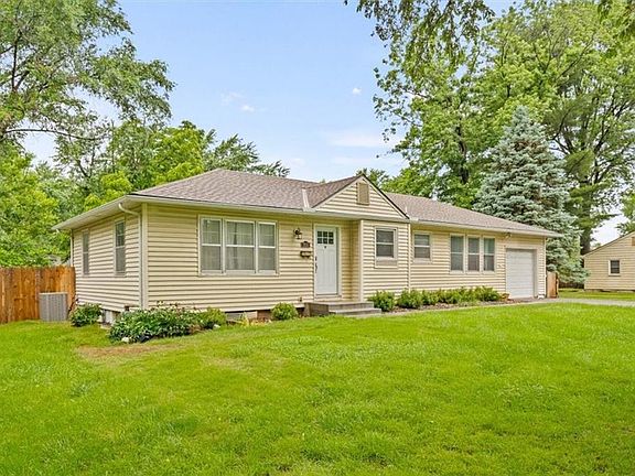 3rd image of 7610 Reinhardt Dr