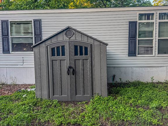 4th image of 156 Oak St #152