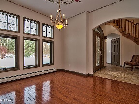 5th image of 237 Windsor Way