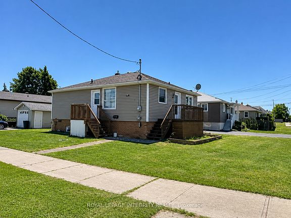 3rd image of 607 12th St E