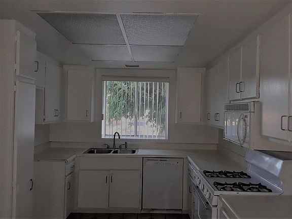 4th image of 15742 Monica Ct