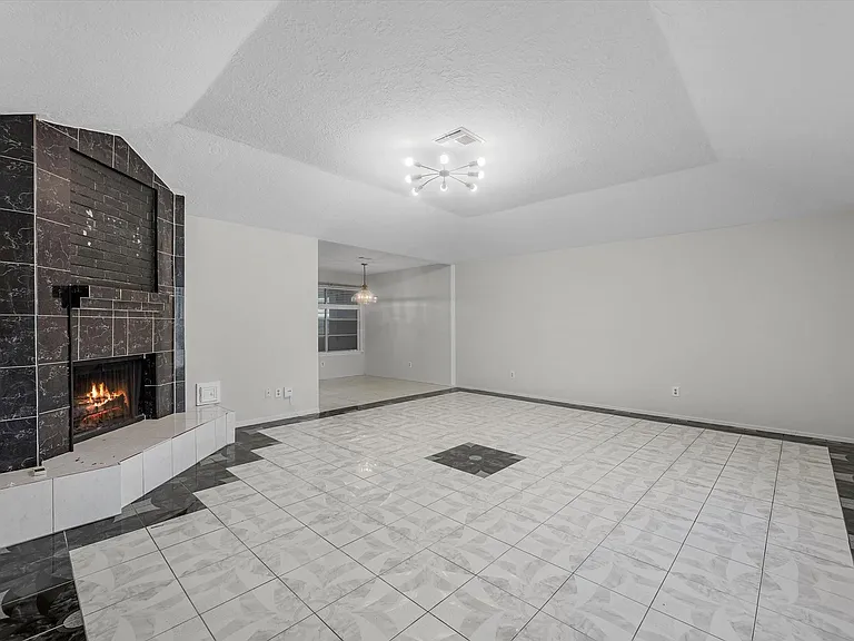7234 Lost Fable Ln — Photo 3