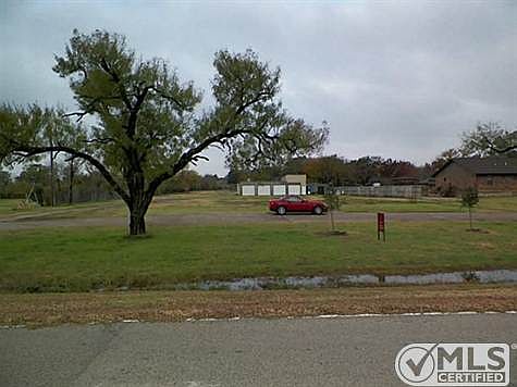 1st image of 5216 Hidden Oaks Ln
