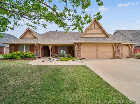 8949 N 139th East Ave, Owasso, OK 74055