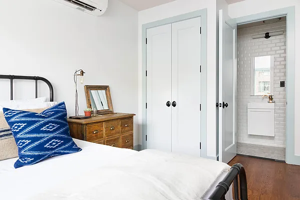 Rented by Nooklyn NYC LLC | media 36