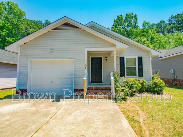 2846 Copenhagen Dr, Fayetteville, NC 28301
