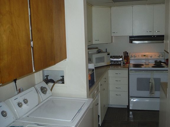 3rd image of 1135 Boston Ave