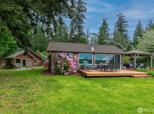 5222 East Harbor Road, Freeland, WA 98249