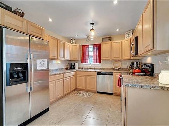 4th image of 102 Grossi Ln
