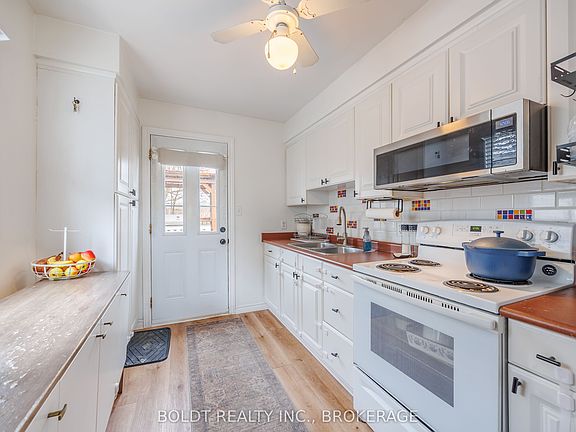 4th image of 5 Nelles Rd