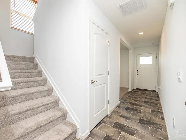 900 3rd St — Photo 32