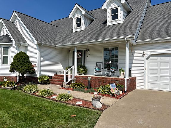 4th image of 40 Lindsey Ln