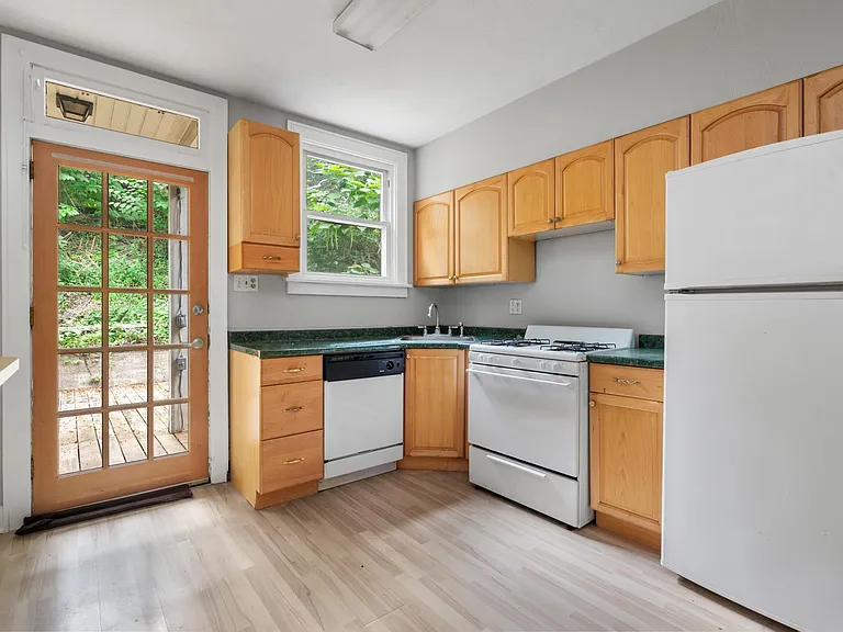 6219 Monitor St — Photo 3
