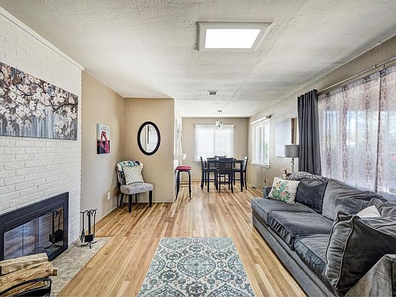 4th image of 4208 Broadmoor Ave NE