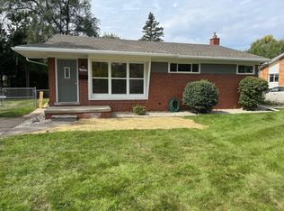 2295 Greenbush Pl, Saginaw, MI 48603