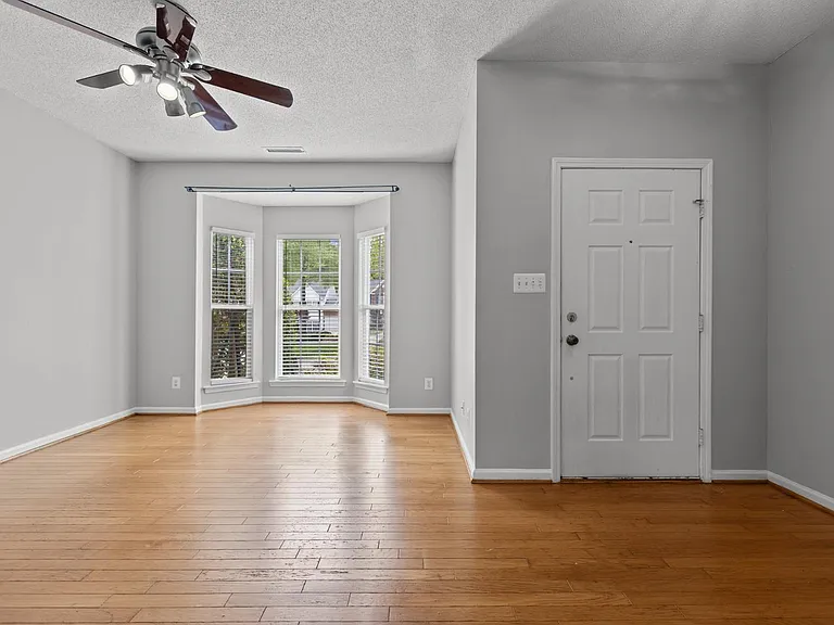 5316 Corinthian Way — Photo 7